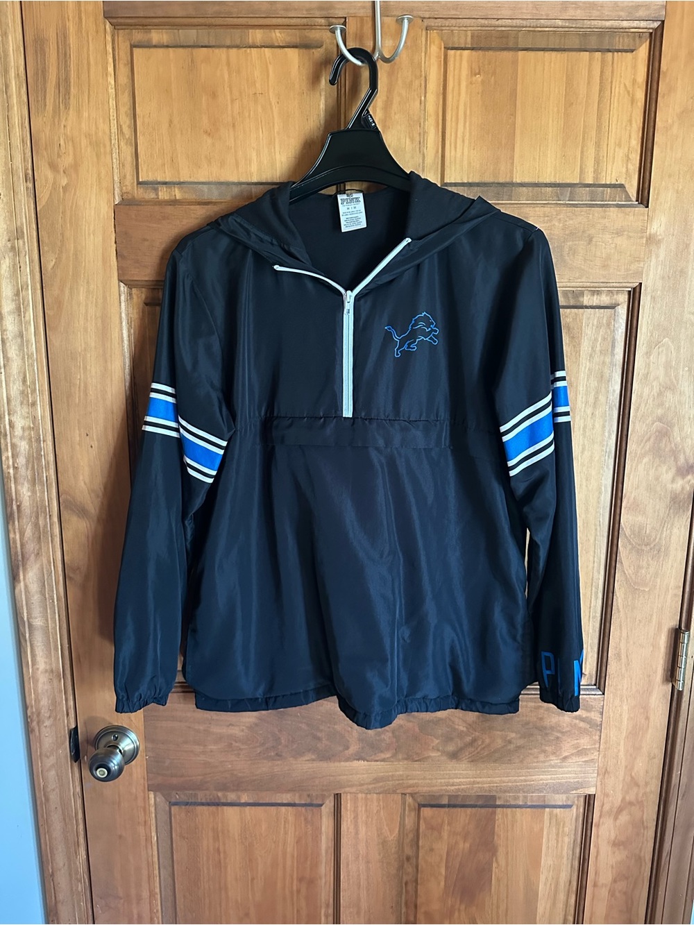 PINK Victoria's Secret Detroit Lions NFL Black Half-Zip wind breaker size medium
